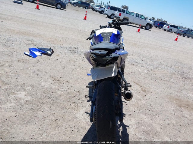 Yamaha YZFR3 2015 MH3RH06Y9FK009212 Image 6