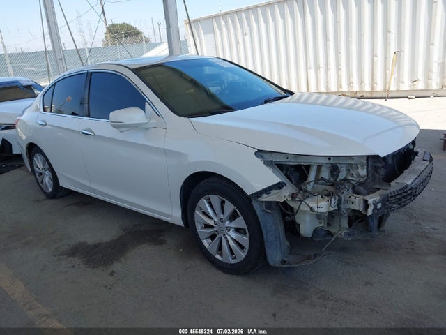 45545324 :رقم المزاد ، 1HGCR2F77FA003307 vin ، 2015 Honda Accord Ex مزاد بيع
