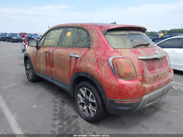 45545402 :رقم المزاد ، ZFBCFYCT0GP368716 vin ، 2016 Fiat 500x Trekking مزاد بيع