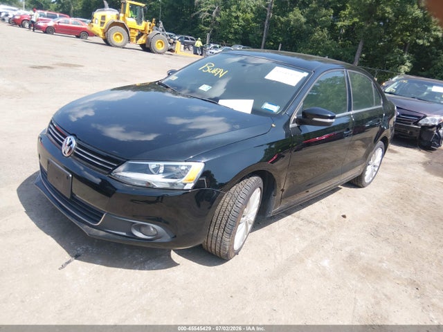 2013 Volkswagen Jetta 2.5l Sel მანქანა იყიდება აუქციონზე, vin: 3VWGP7AJ4DM397738, აუქციონის ნომერი: 45545429