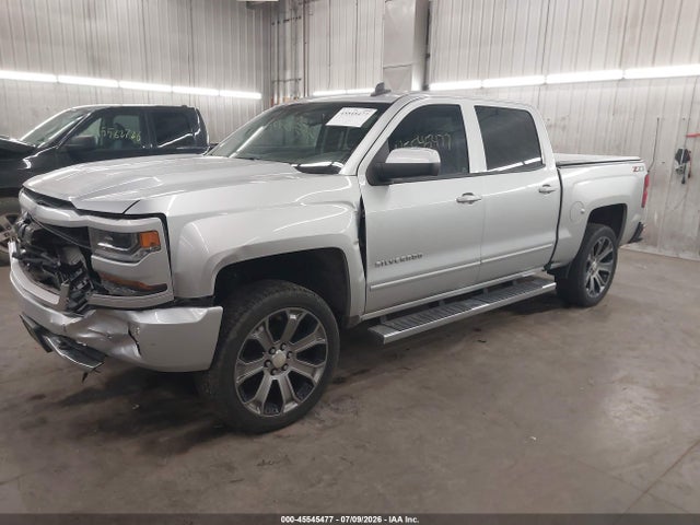 2018 Chevrolet Silverado 1500 2lt მანქანა იყიდება აუქციონზე, vin: 3GCUKREC2JG182428, აუქციონის ნომერი: 45545477