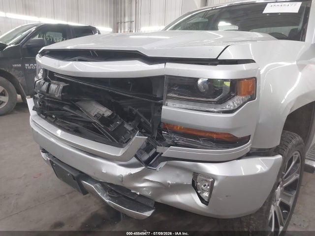 2018 Chevrolet Silverado 1500 2lt მანქანა იყიდება აუქციონზე, vin: 3GCUKREC2JG182428, აუქციონის ნომერი: 45545477