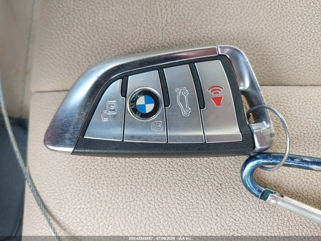 45545487 :رقم المزاد ، 3MW5R1J04M8B81225 vin ، 2021 Bmw 330i مزاد بيع