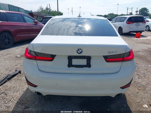 45545487 :رقم المزاد ، 3MW5R1J04M8B81225 vin ، 2021 Bmw 330i مزاد بيع