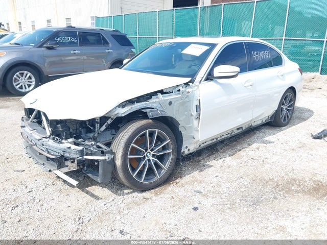 45545487 :رقم المزاد ، 3MW5R1J04M8B81225 vin ، 2021 Bmw 330i مزاد بيع