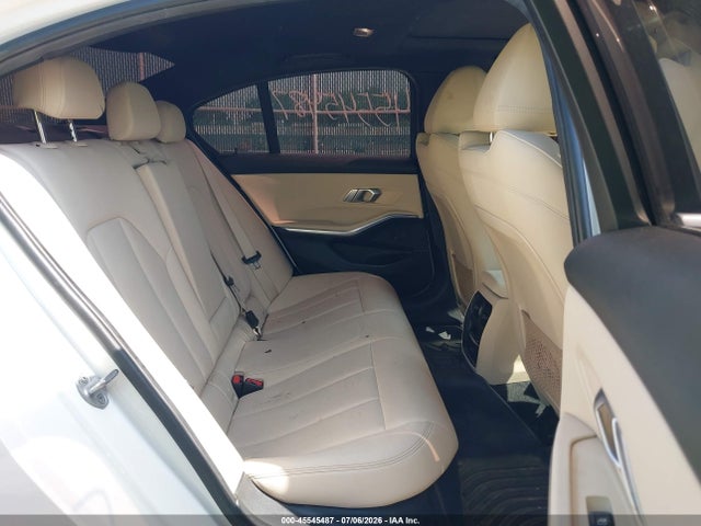 45545487 :رقم المزاد ، 3MW5R1J04M8B81225 vin ، 2021 Bmw 330i مزاد بيع