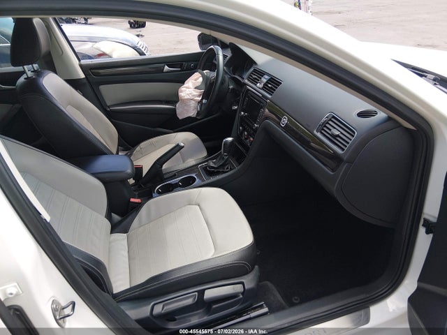 1VWBS7A39EC094564 Volkswagen Passat 1.8t Sport