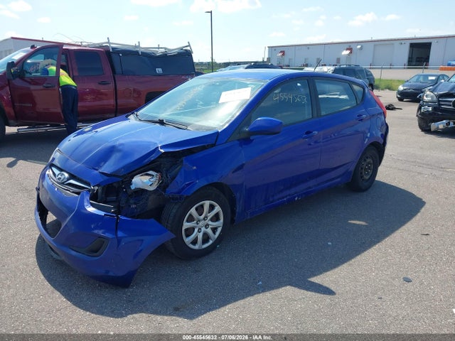 Hyundai ACCENT GS 2014 KMHCT5AEXEU173046 Image 2