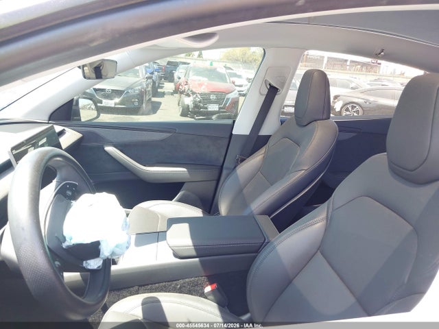7SAYGDED4TF395553 Tesla Model Y Premium Rear-wheel Drive/rear-wheel Drive