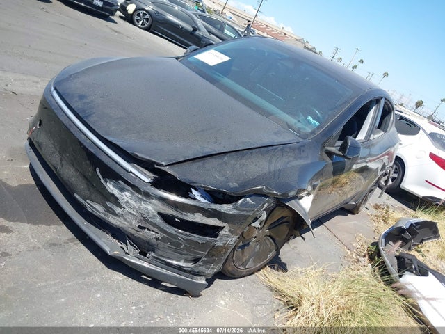 7SAYGDED4TF395553 Tesla Model Y Premium Rear-wheel Drive/rear-wheel Drive