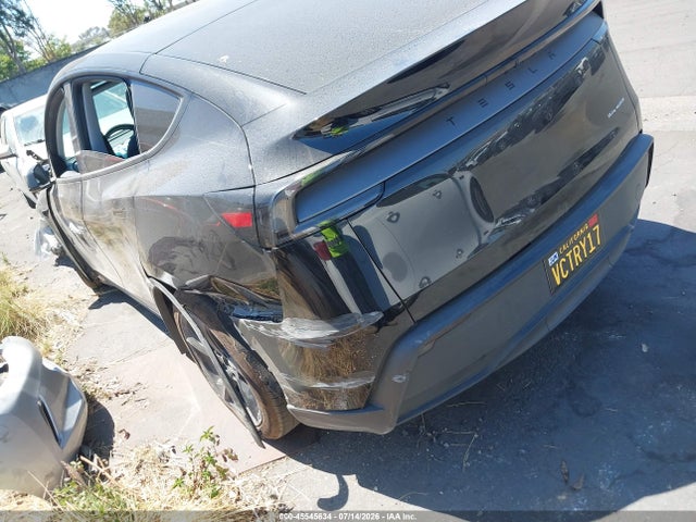 7SAYGDED4TF395553 Tesla Model Y Premium Rear-wheel Drive/rear-wheel Drive