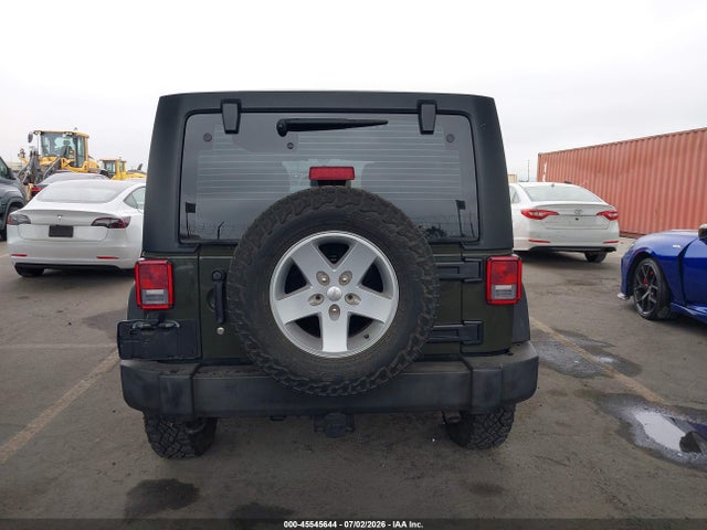 1C4BJWDG0FL707770 Jeep Wrangler Unlimited Sport