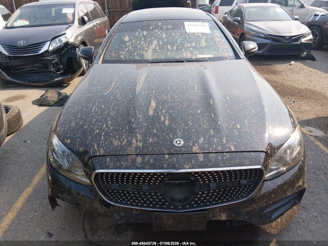 2018 Mercedes-benz E 400 4matic მანქანა იყიდება აუქციონზე, vin: WDD1J6GB7JF020777, აუქციონის ნომერი: 45545726