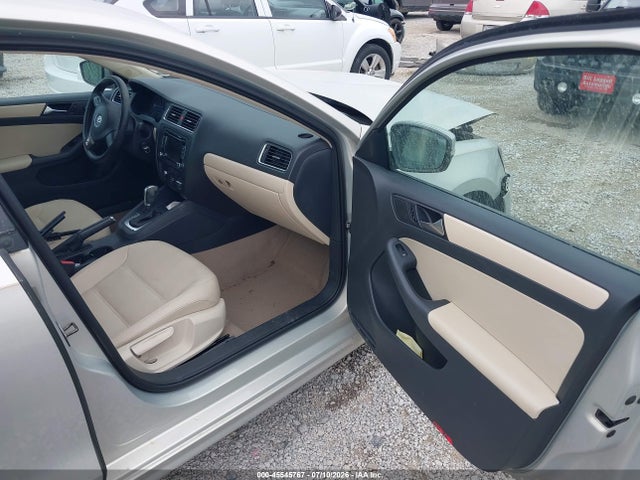 45545767 :رقم المزاد ، 3VWDX7AJ8BM385253 vin ، 2011 Volkswagen Jetta 2.5l Se مزاد بيع