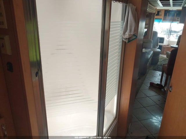 Aukcja sprzedaży 2004 Freightliner Chassis X Line Motor Home, vin: 4UZAAHAK83CM02119, numer aukcji: 45545814