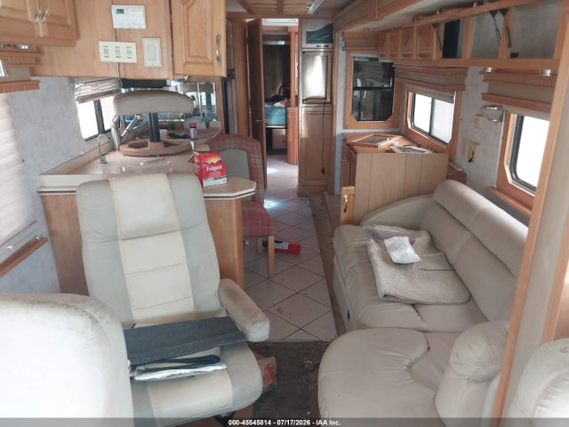 Aukcja sprzedaży 2004 Freightliner Chassis X Line Motor Home, vin: 4UZAAHAK83CM02119, numer aukcji: 45545814