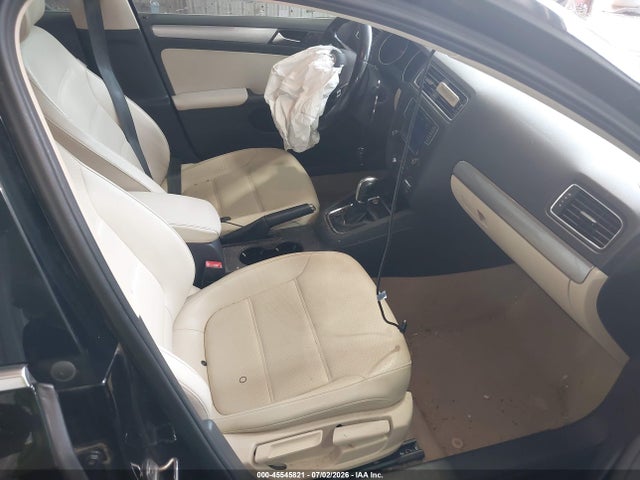 2016 Volkswagen Jetta 1.4t Se მანქანა იყიდება აუქციონზე, vin: 3VWD67AJ1GM383225, აუქციონის ნომერი: 45545821