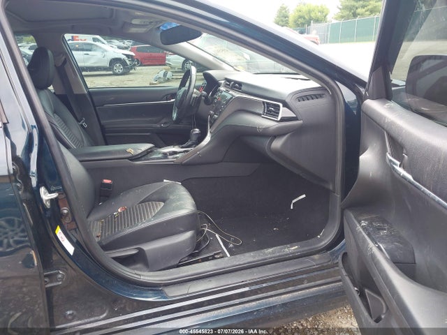 Продаж на аукціоні авто 2018 Toyota Camry Se, vin: 4T1B11HK3JU556861, номер лоту: 45545823