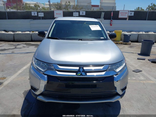 Mitsubishi Outlander Es 2018 JA4AZ3A37JZ052916 Image 12
