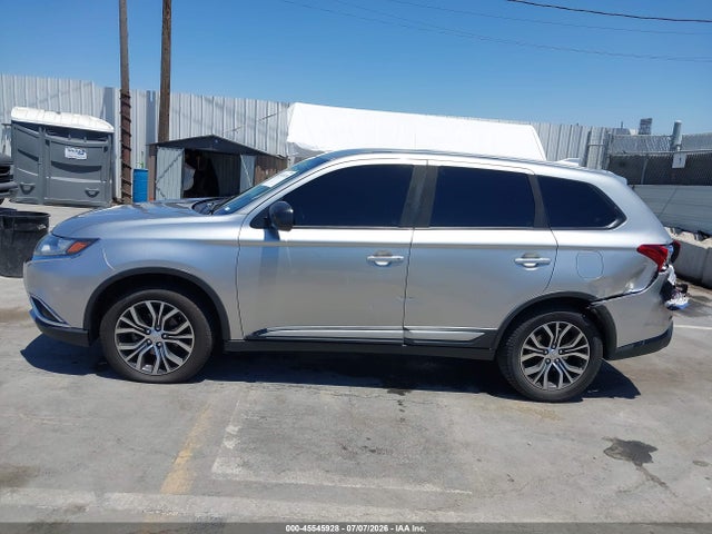 Mitsubishi Outlander Es 2018 JA4AZ3A37JZ052916 Image 14
