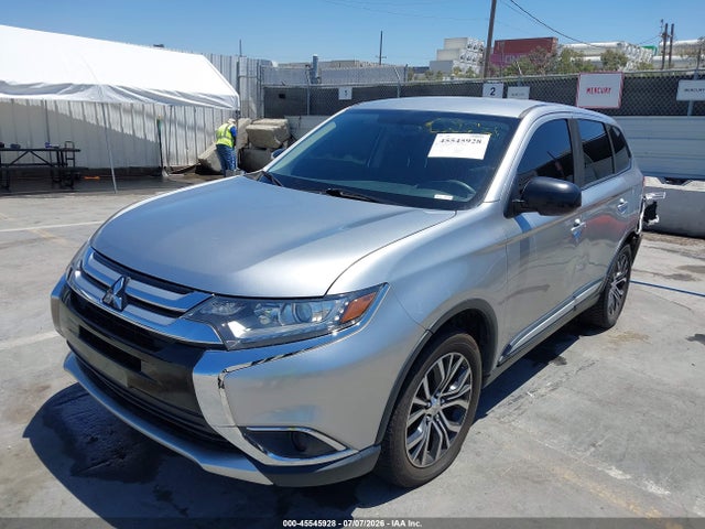 Mitsubishi Outlander Es 2018 JA4AZ3A37JZ052916 Image 2