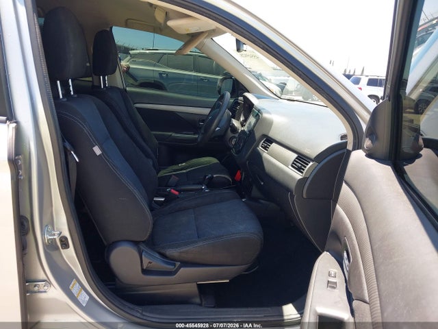 Mitsubishi Outlander Es 2018 JA4AZ3A37JZ052916 Image 5