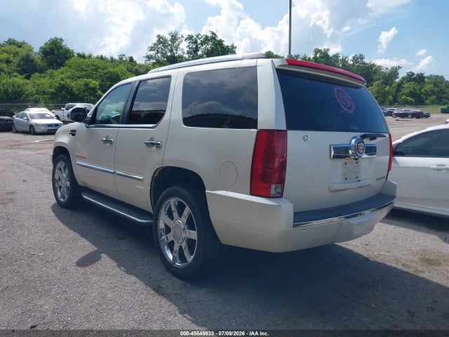 2008 Cadillac Escalade მანქანა იყიდება აუქციონზე, vin: 1GYFK63818R273586, აუქციონის ნომერი: 45545933