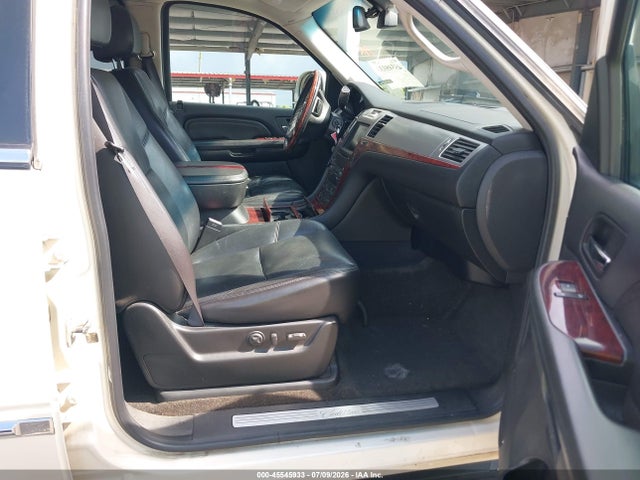 2008 Cadillac Escalade მანქანა იყიდება აუქციონზე, vin: 1GYFK63818R273586, აუქციონის ნომერი: 45545933