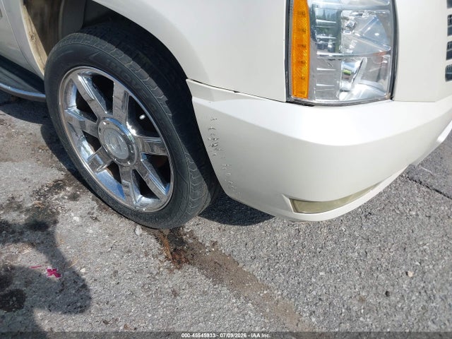 2008 Cadillac Escalade მანქანა იყიდება აუქციონზე, vin: 1GYFK63818R273586, აუქციონის ნომერი: 45545933