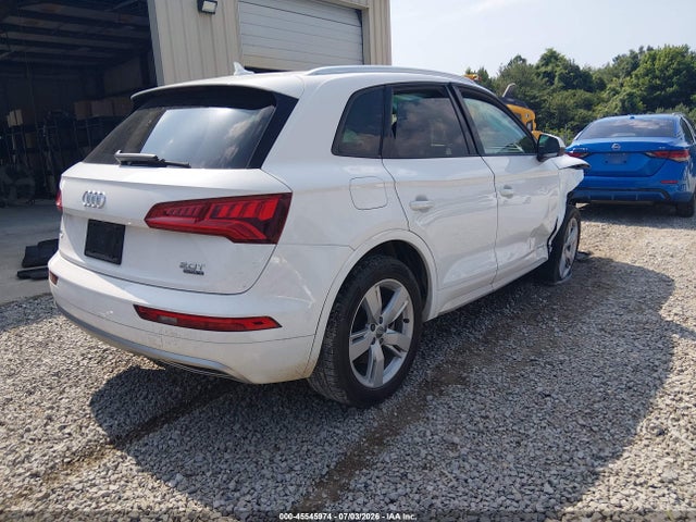 Audi Q5 2018 WA1ANAFY2J2213587 Image 4