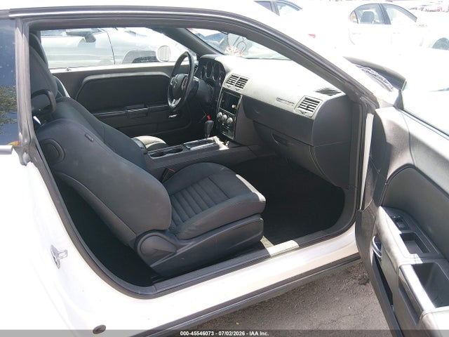 2014 Dodge Challenger Sxt მანქანა იყიდება აუქციონზე, vin: 2C3CDYAG1EH251063, აუქციონის ნომერი: 45546073
