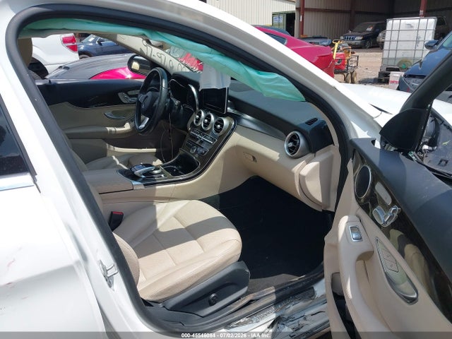 Продажа на аукционе авто 2015 Mercedes-benz C 300, vin: 55SWF4JB9FU077989, номер лота: 45546084