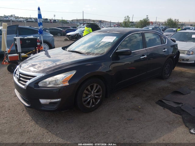 Nissan Altima 2.5 S 2015 1N4AL3AP5FC570632 Image 2