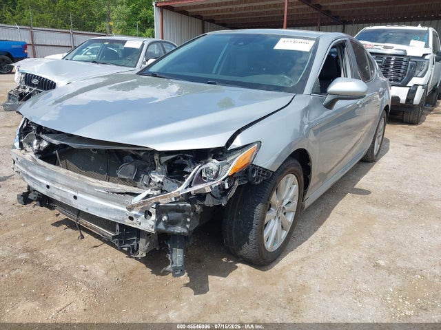 45546096 :رقم المزاد ، 4T1B11HK9KU848161 vin ، 2019 Toyota Camry Le مزاد بيع
