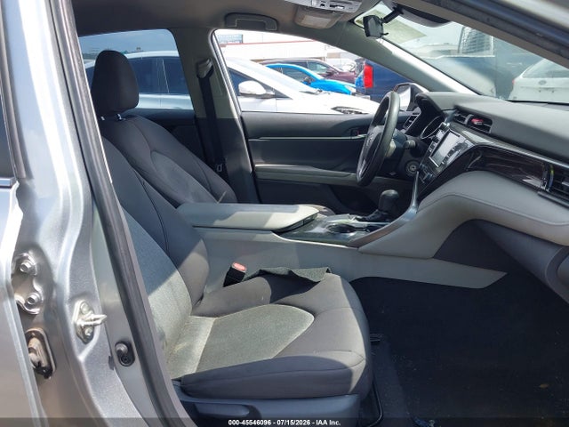 45546096 :رقم المزاد ، 4T1B11HK9KU848161 vin ، 2019 Toyota Camry Le مزاد بيع