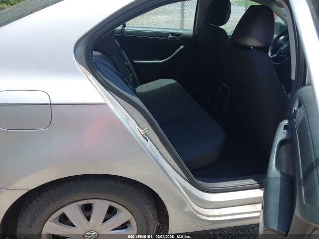 3VW2K7AJ8FM253802 Volkswagen Jetta 2.0l S