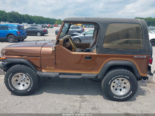 1987 Jeep Wrangler Laredo მანქანა იყიდება აუქციონზე, vin: 2BCCE8149HB508901, აუქციონის ნომერი: 45546115