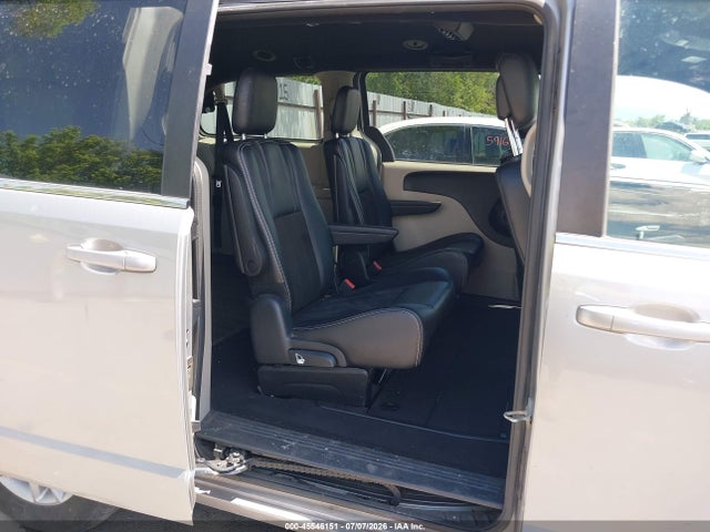 2C4RDGCG3KR800359 Dodge Grand Caravan Sxt