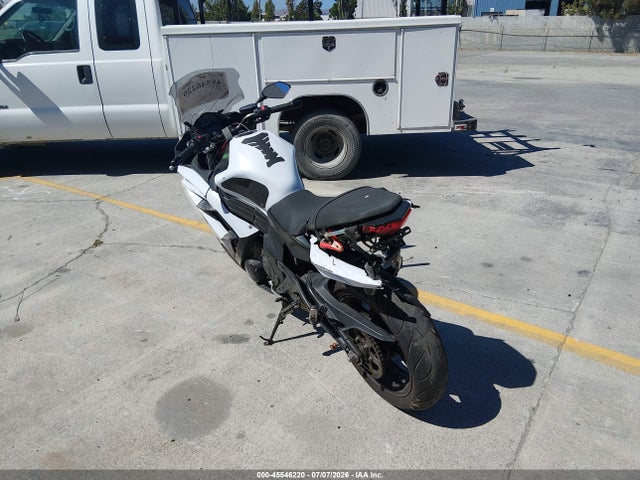 Kawasaki Ex650 E 2015 JKAEXEE11FDA20160 Image 3