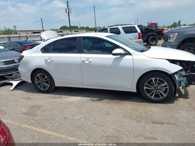 Продажа на аукционе авто 2023 Kia Forte Lxs, vin: 3KPF24AD4PE563941, номер лота: 45546225