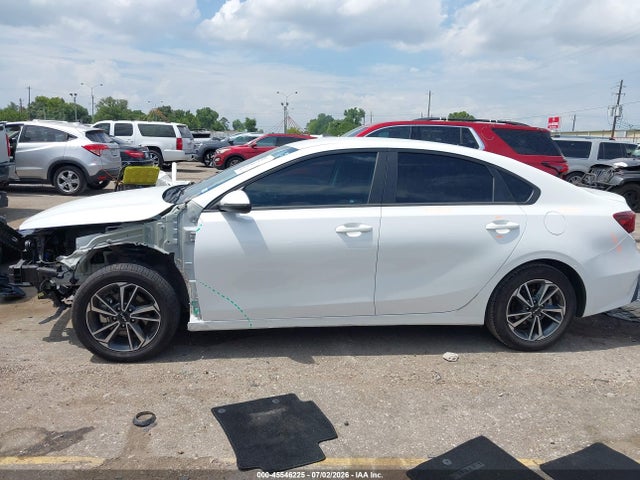 Продажа на аукционе авто 2023 Kia Forte Lxs, vin: 3KPF24AD4PE563941, номер лота: 45546225