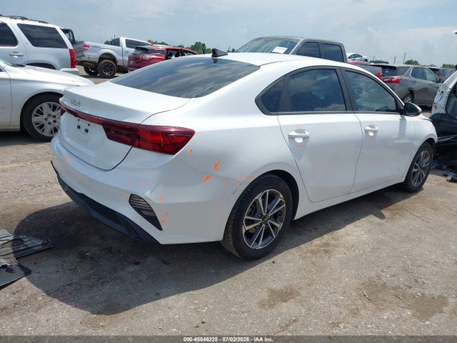 Продажа на аукционе авто 2023 Kia Forte Lxs, vin: 3KPF24AD4PE563941, номер лота: 45546225