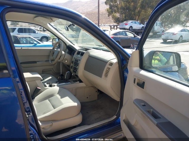 45546229 :رقم المزاد ، 1FMCU49H68KC93027 vin ، 2008 Ford Escape Hybrid مزاد بيع