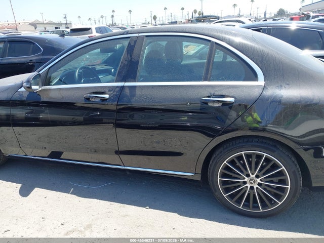W1KWF8DB7MR631144 Mercedes-Benz C 300 Sedan