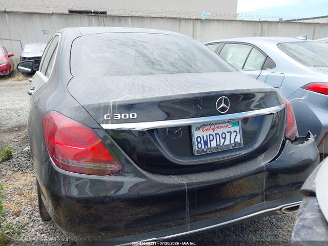 W1KWF8DB7MR631144 Mercedes-Benz C 300 Sedan