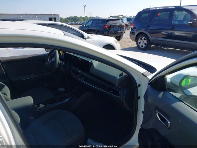 2025 Kia K4 Lxs მანქანა იყიდება აუქციონზე, vin: 3KPFT4DE3SE148006, აუქციონის ნომერი: 45546329
