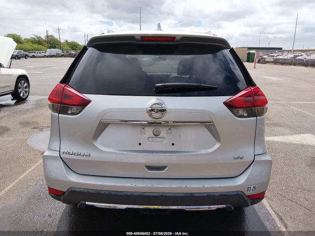 Nissan ROGUE SV 2018 5N1AT2MT4JC716150 Image 16