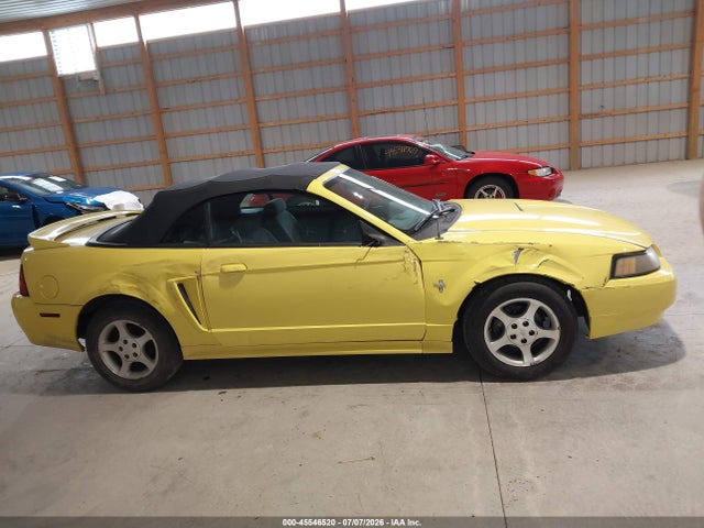 45546520 :رقم المزاد ، 1FAFP44401F139771 vin ، 2001 Ford Mustang مزاد بيع
