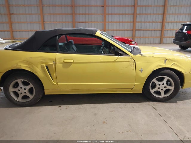 45546520 :رقم المزاد ، 1FAFP44401F139771 vin ، 2001 Ford Mustang مزاد بيع