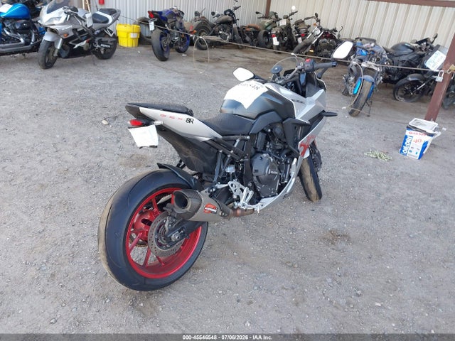 JS1EM13B6R7100521 Suzuki Gsx800 F